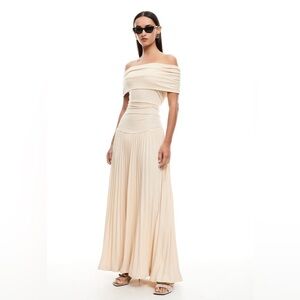 NWT REVOLVE Lioness Field of Dreams Maxi Dress Off Shoulder Pleated Oatmeal XL